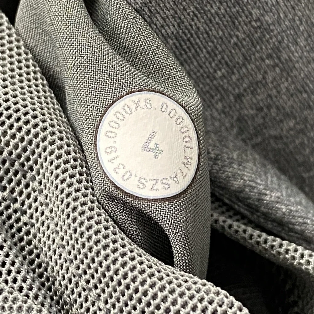 Lululemon Shorts Womens 4 Gray Drawstring Elastic‎ Waist Lounge Athletic 3.5 In